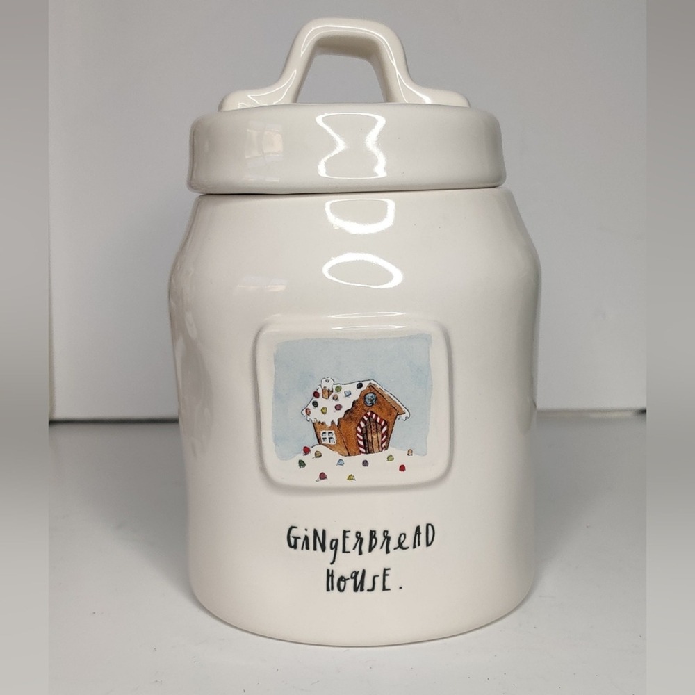 Rae Dunn Gingerbread House White Christmas Canister‎ Cookie Jar HTF